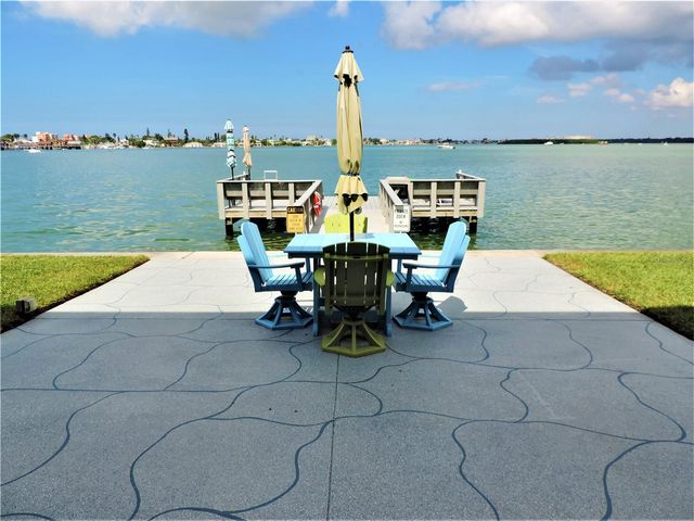 250 126TH AVENUE 202, Treasure Island, FL 33706