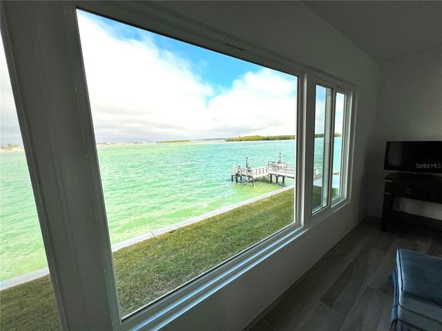 250 126TH AVENUE 202, Treasure Island, FL 33706