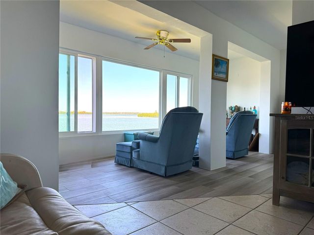 250 126TH AVENUE 202, Treasure Island, FL 33706