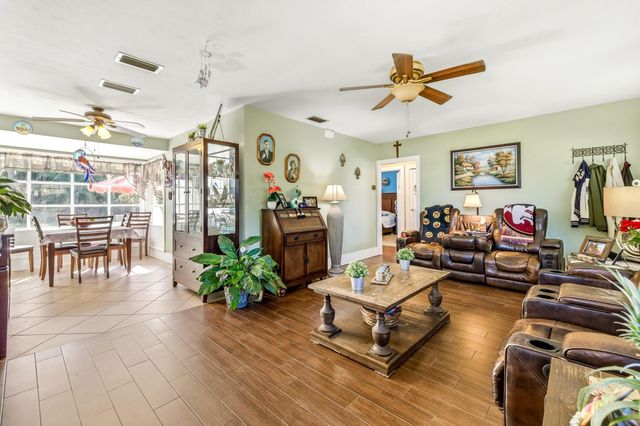 16 Menendez Rd, St Augustine, FL 32080