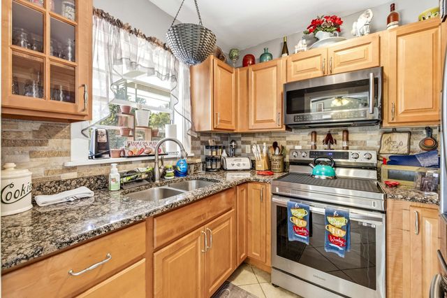 16 Menendez Rd, St Augustine, FL 32080