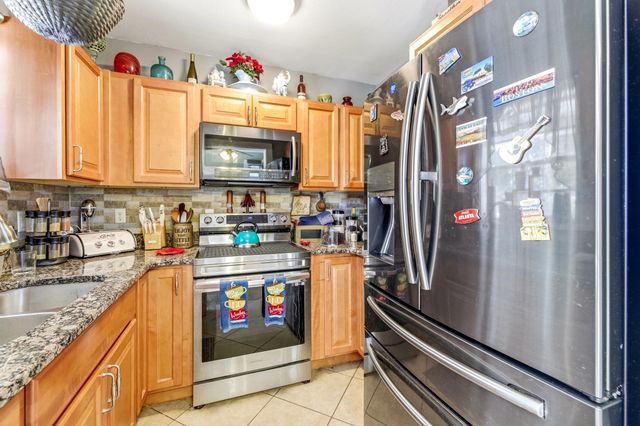 16 Menendez Rd, St Augustine, FL 32080