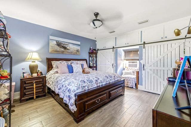 16 Menendez Rd, St Augustine, FL 32080