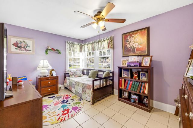 16 Menendez Rd, St Augustine, FL 32080