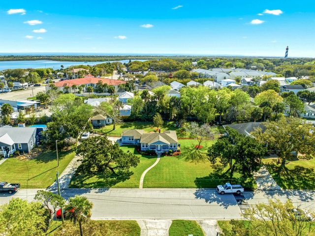 16 Menendez Rd, St Augustine, FL 32080