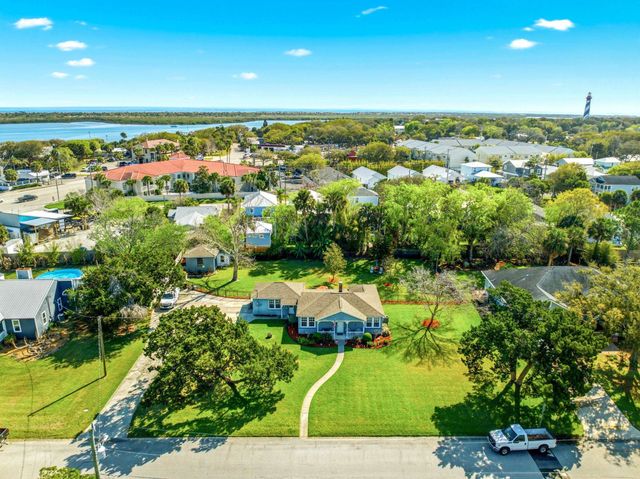 16 Menendez Rd, St Augustine, FL 32080