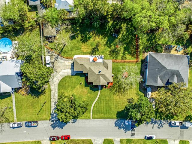 16 Menendez Rd, St Augustine, FL 32080