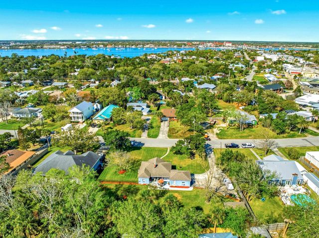 16 Menendez Rd, St Augustine, FL 32080