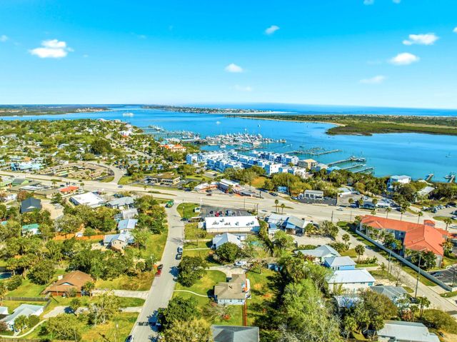 16 Menendez Rd, St Augustine, FL 32080