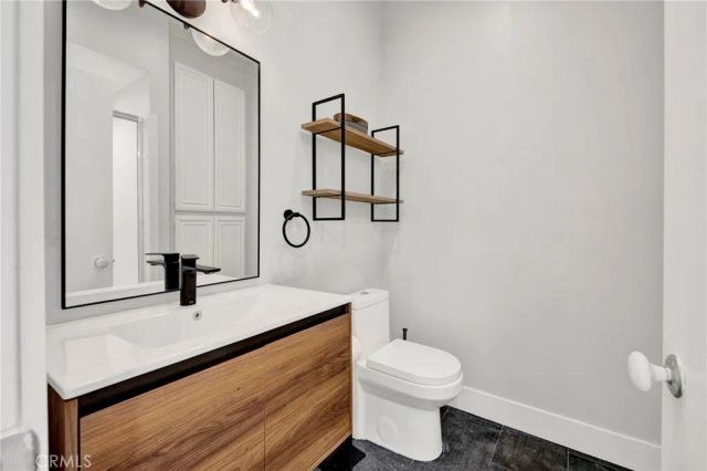 14844 Dickens 301, Sherman Oaks, CA 91403