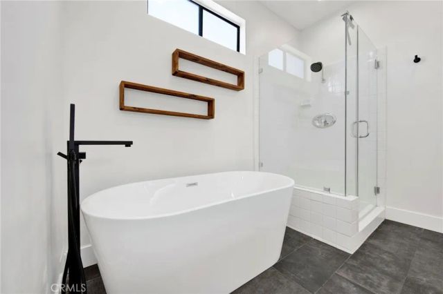 14844 Dickens 301, Sherman Oaks, CA 91403