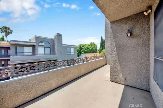 14844 Dickens 301, Sherman Oaks, CA 91403