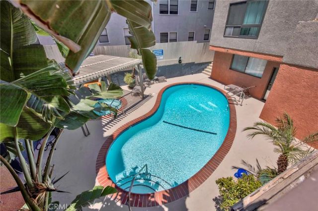 14844 Dickens 301, Sherman Oaks, CA 91403