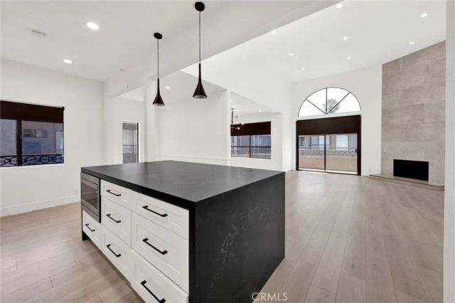 14844 Dickens 301, Sherman Oaks, CA 91403