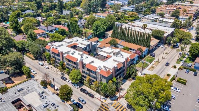14844 Dickens 301, Sherman Oaks, CA 91403