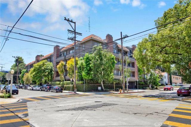 14844 Dickens 301, Sherman Oaks, CA 91403