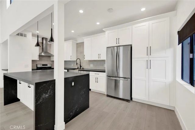 14844 Dickens 301, Sherman Oaks, CA 91403