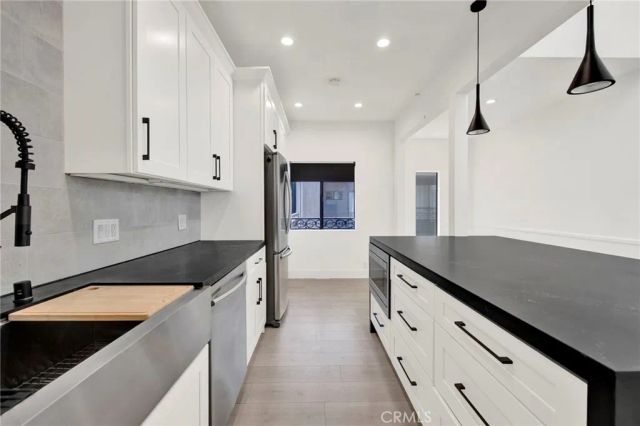 14844 Dickens 301, Sherman Oaks, CA 91403