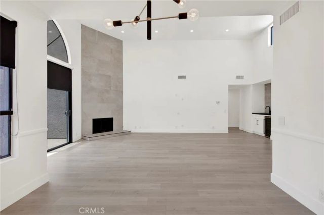 14844 Dickens 301, Sherman Oaks, CA 91403