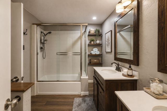 1900 Cloisters Drive 322, Arlington, TX 76011