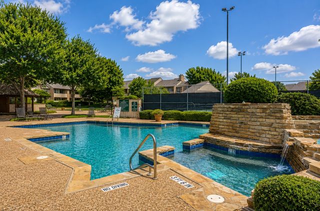 1900 Cloisters Drive 322, Arlington, TX 76011