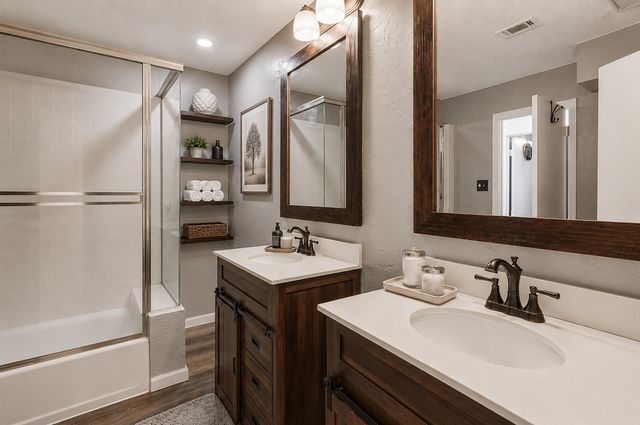 1900 Cloisters Drive 322, Arlington, TX 76011