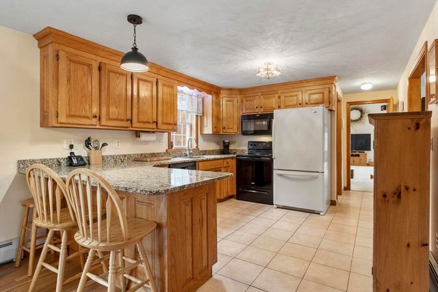 75 Nash Rd, Ashby, MA 01431