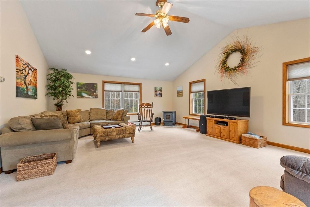 75 Nash Rd, Ashby, MA 01431