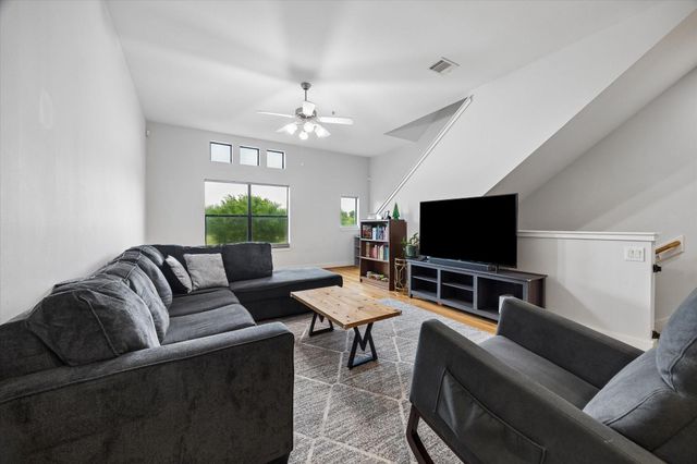 3501 Link Valley Drive 301, Houston, TX 77025