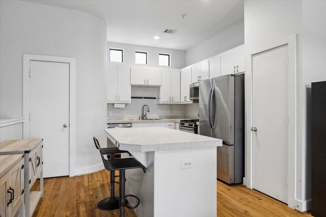 3501 Link Valley Drive 301, Houston, TX 77025