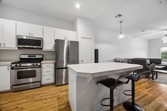 3501 Link Valley Drive 301, Houston, TX 77025