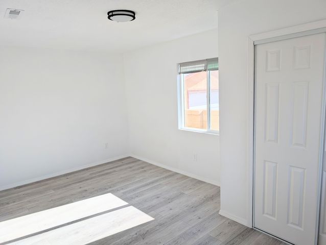 140 65TH Street NW, Albuquerque, NM 87105