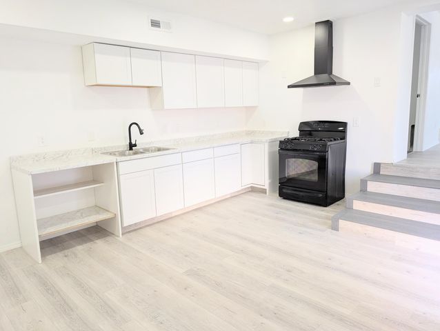 140 65TH Street NW, Albuquerque, NM 87105