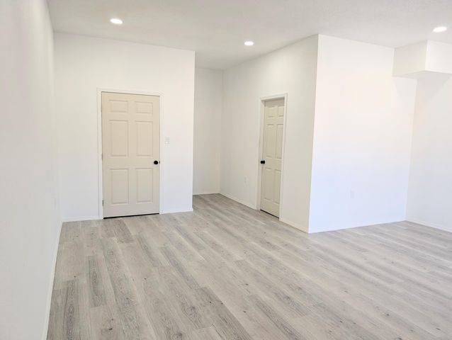 140 65TH Street NW, Albuquerque, NM 87105