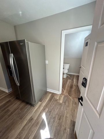 35 Newcomb Pl 3, Taunton, MA 02780