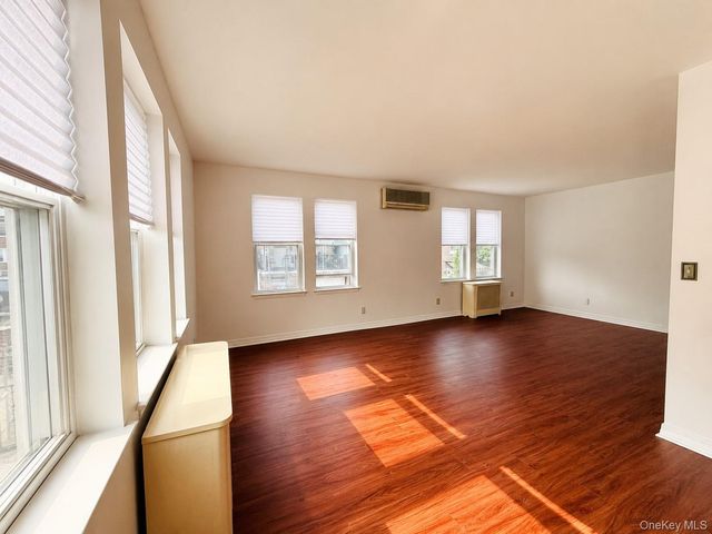 1374 Hobart Avenue, Bronx, NY 10461