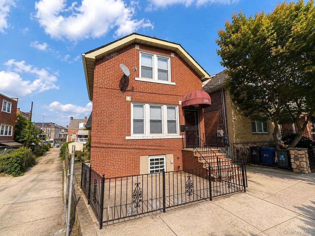 1374 Hobart Avenue, Bronx, NY 10461 — photo 3