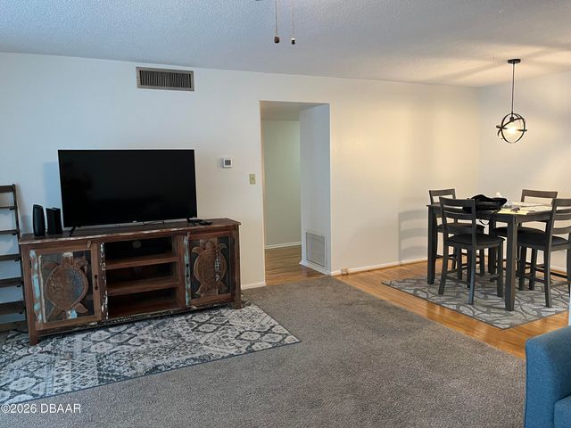 1224 S Peninsula Dr Apt 322, Daytona Beach, FL 32118