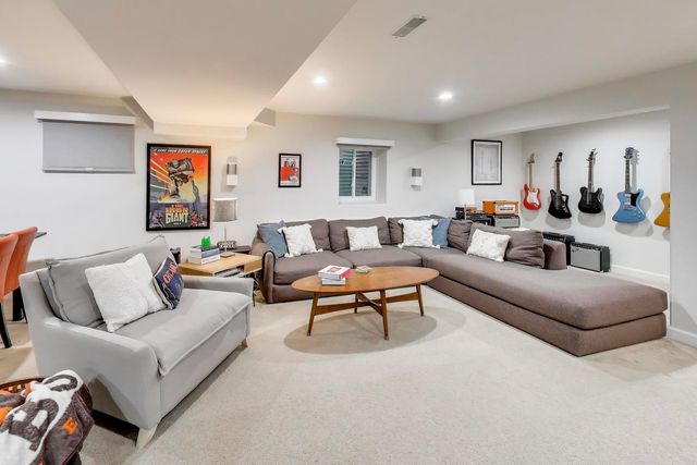 70 Spencer Court, Deerfield, IL 60015