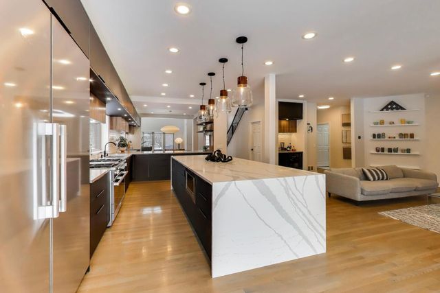 70 Spencer Court, Deerfield, IL 60015