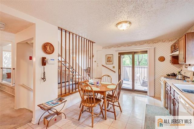 117 Kingsberry Drive, Franklin, NJ 08873