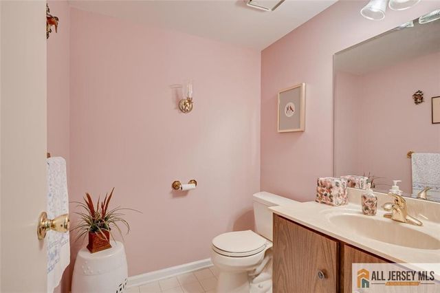 117 Kingsberry Drive, Franklin, NJ 08873