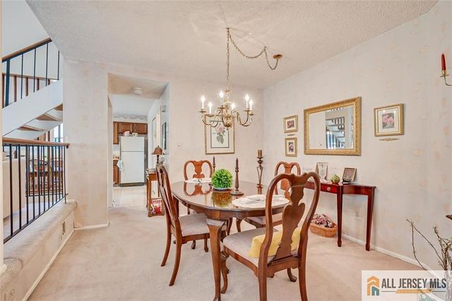 117 Kingsberry Drive, Franklin, NJ 08873