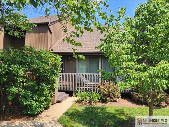 117 Kingsberry Drive, Franklin, NJ 08873