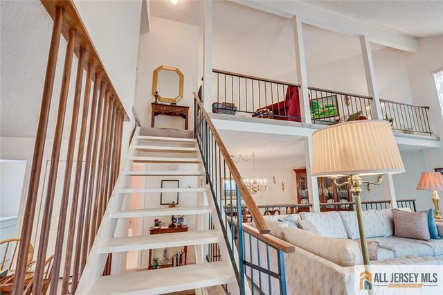 117 Kingsberry Drive, Franklin, NJ 08873