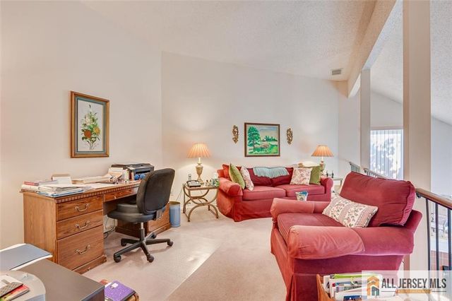 117 Kingsberry Drive, Franklin, NJ 08873