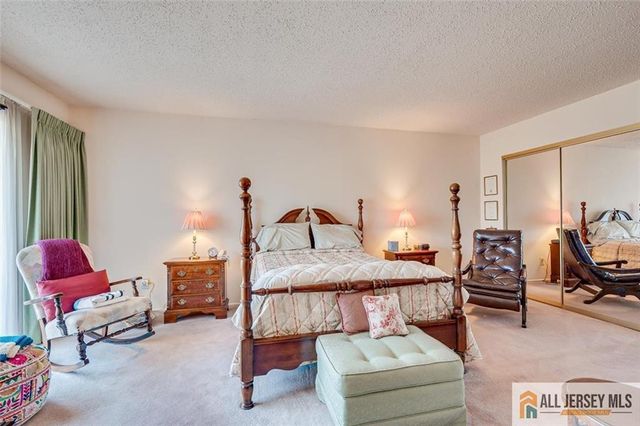 117 Kingsberry Drive, Franklin, NJ 08873
