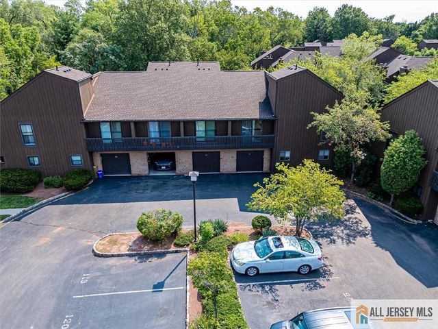 117 Kingsberry Drive, Franklin, NJ 08873