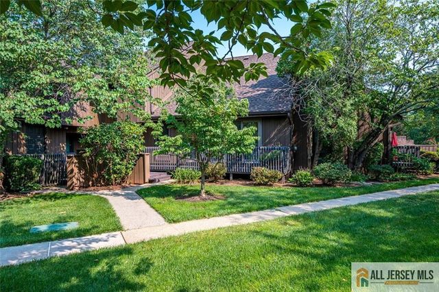 117 Kingsberry Drive, Franklin, NJ 08873