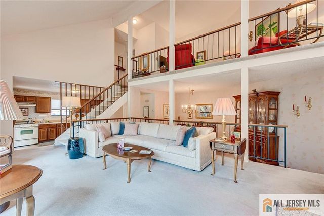 117 Kingsberry Drive, Franklin, NJ 08873